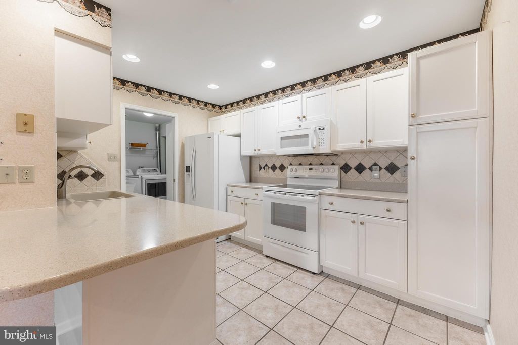 Photo of 3301 Shellers Bend #921, STATE COLLEGE, PA 16801 (MLS # PACE2517196)