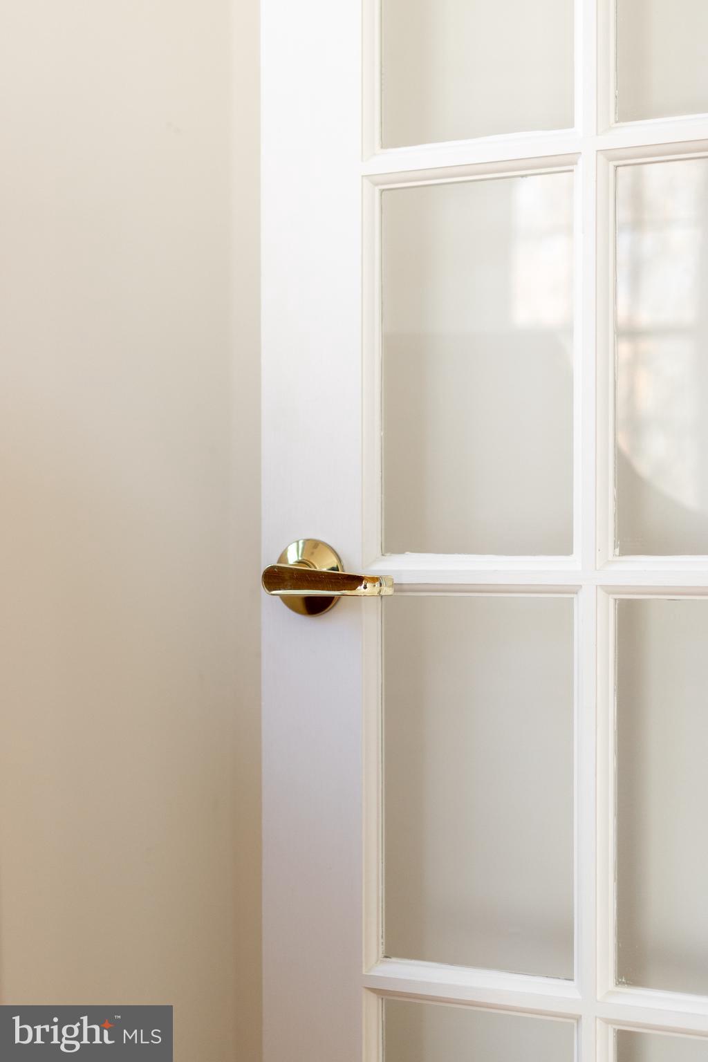 THOROUGHBRED CROSSING - Residential