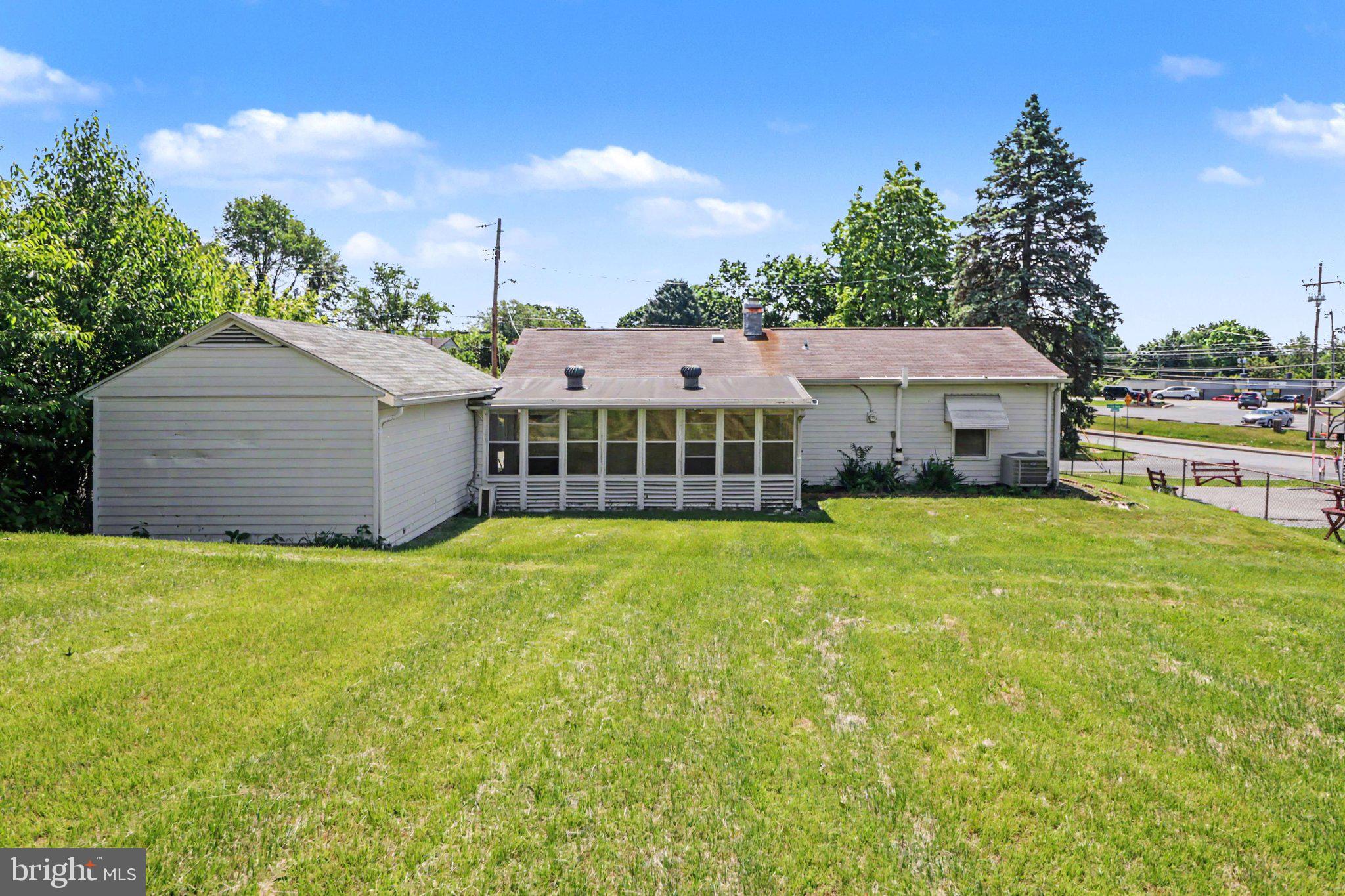 1024 BUTTONWOOD DRIVE