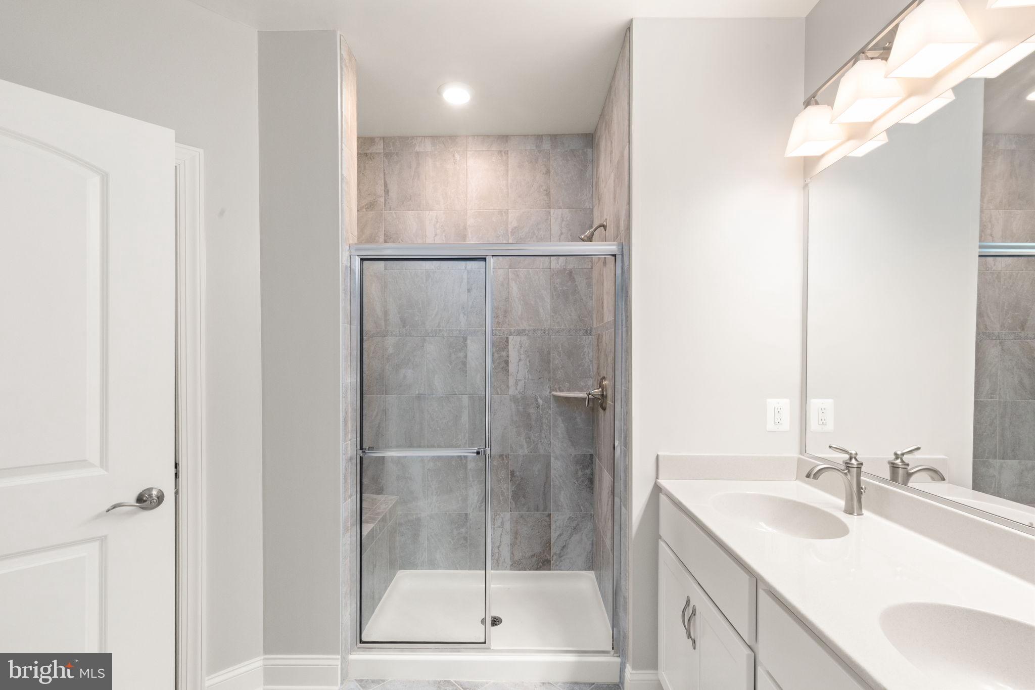 OVERLOOK AT GATEWAY - Residential