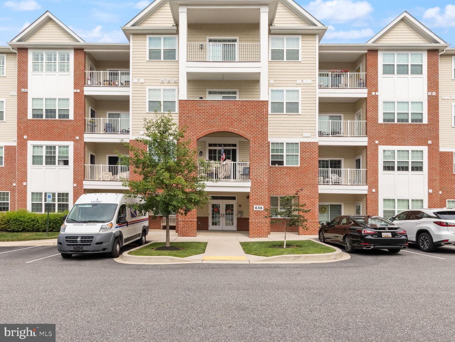 636 WALLINGFORD ROAD 2H