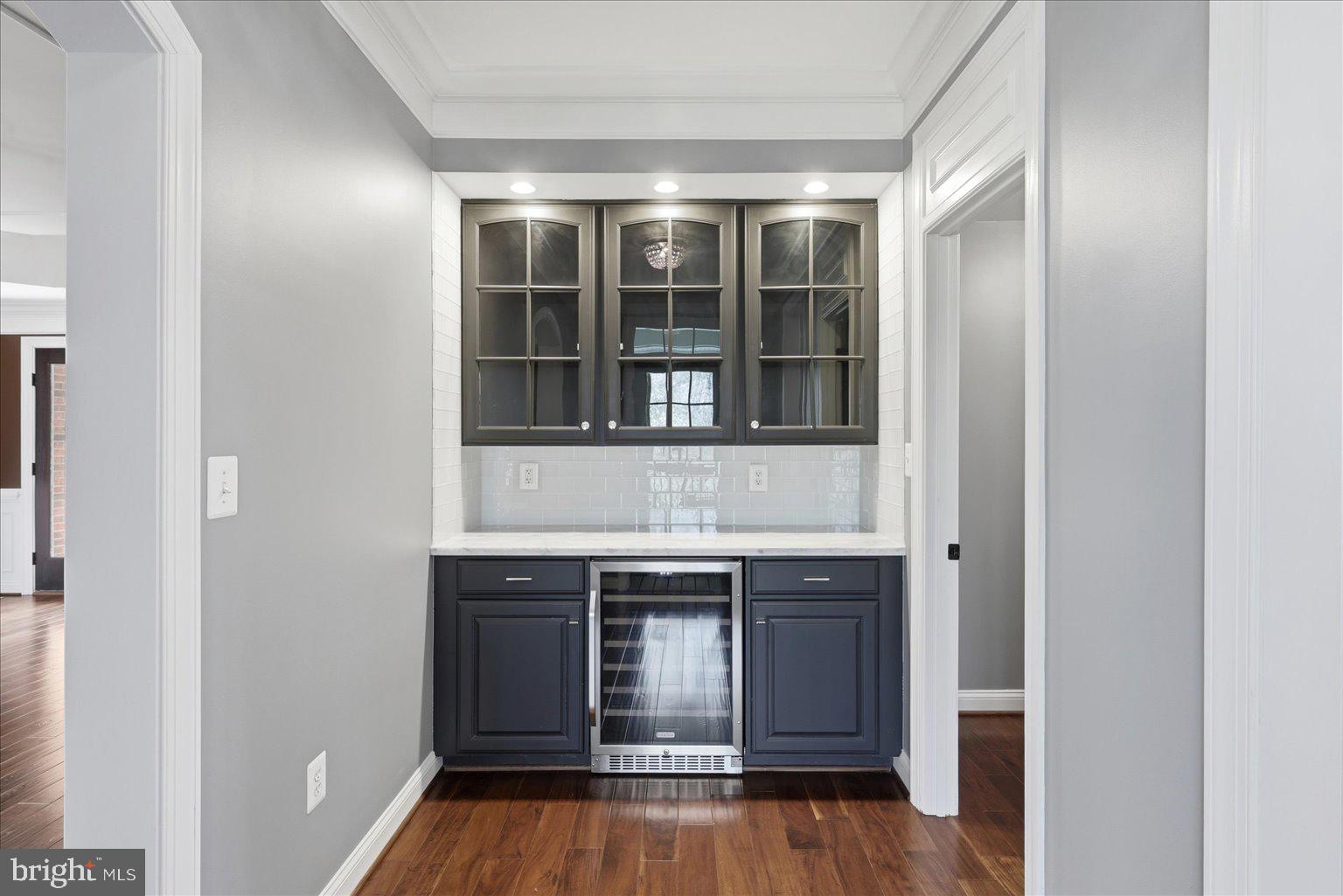 POLAND - Residential