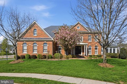 25770 MAYVILLE COURT CHANTILLY VA 20152