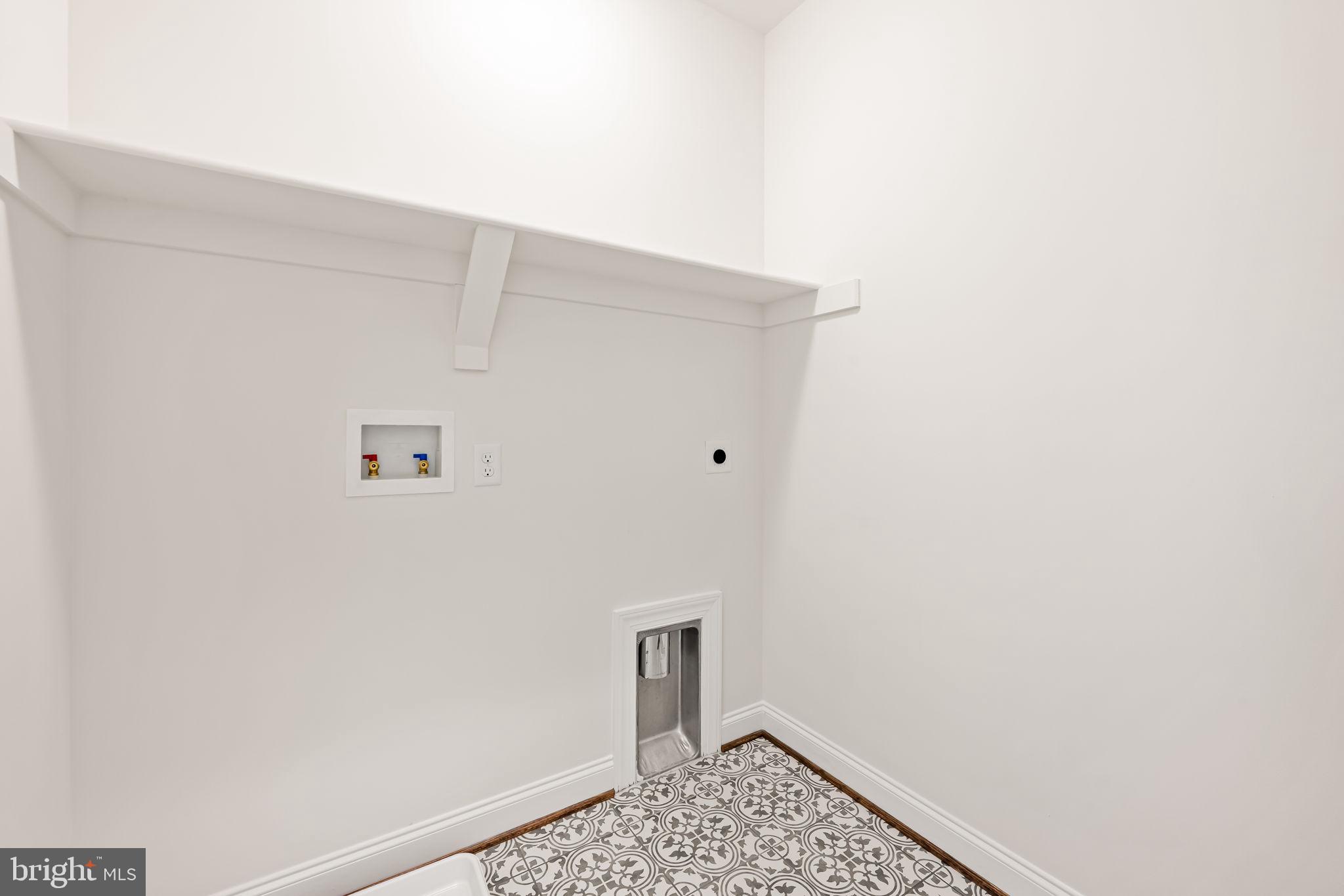 GREENLEIGH AT CROSSROADS - Residential