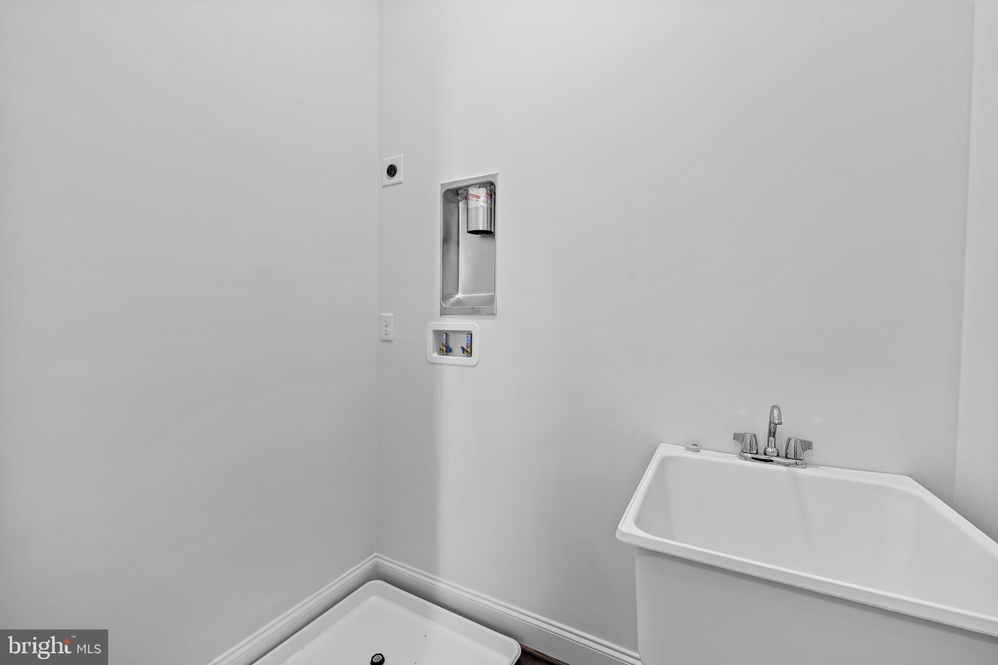 GREENLEIGH AT CROSSROADS - Residential