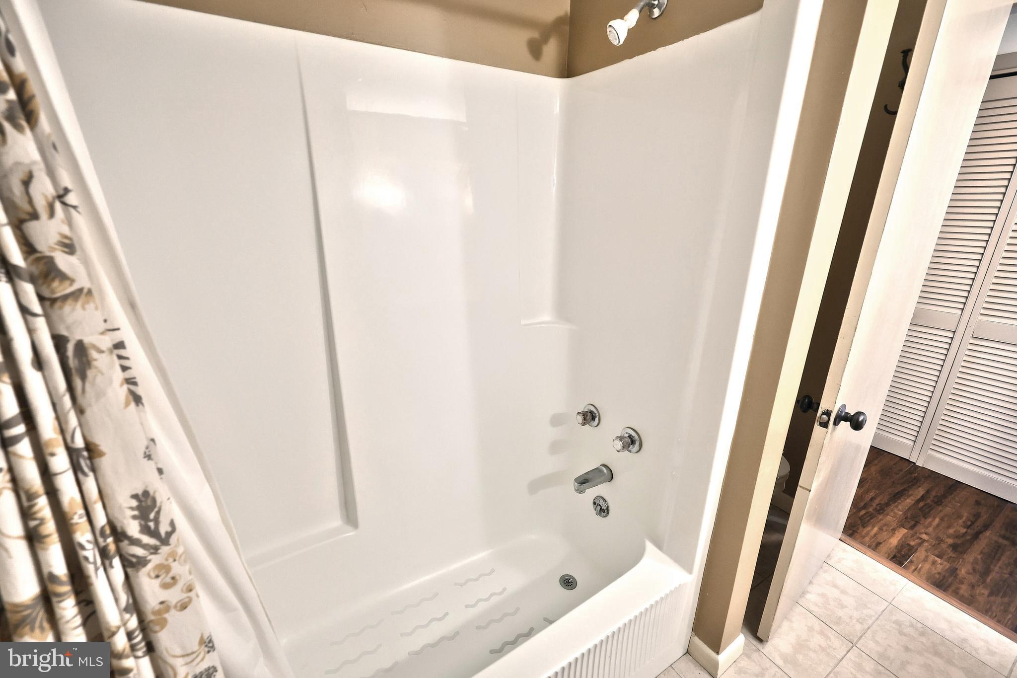 THOMASVILLE - Residential