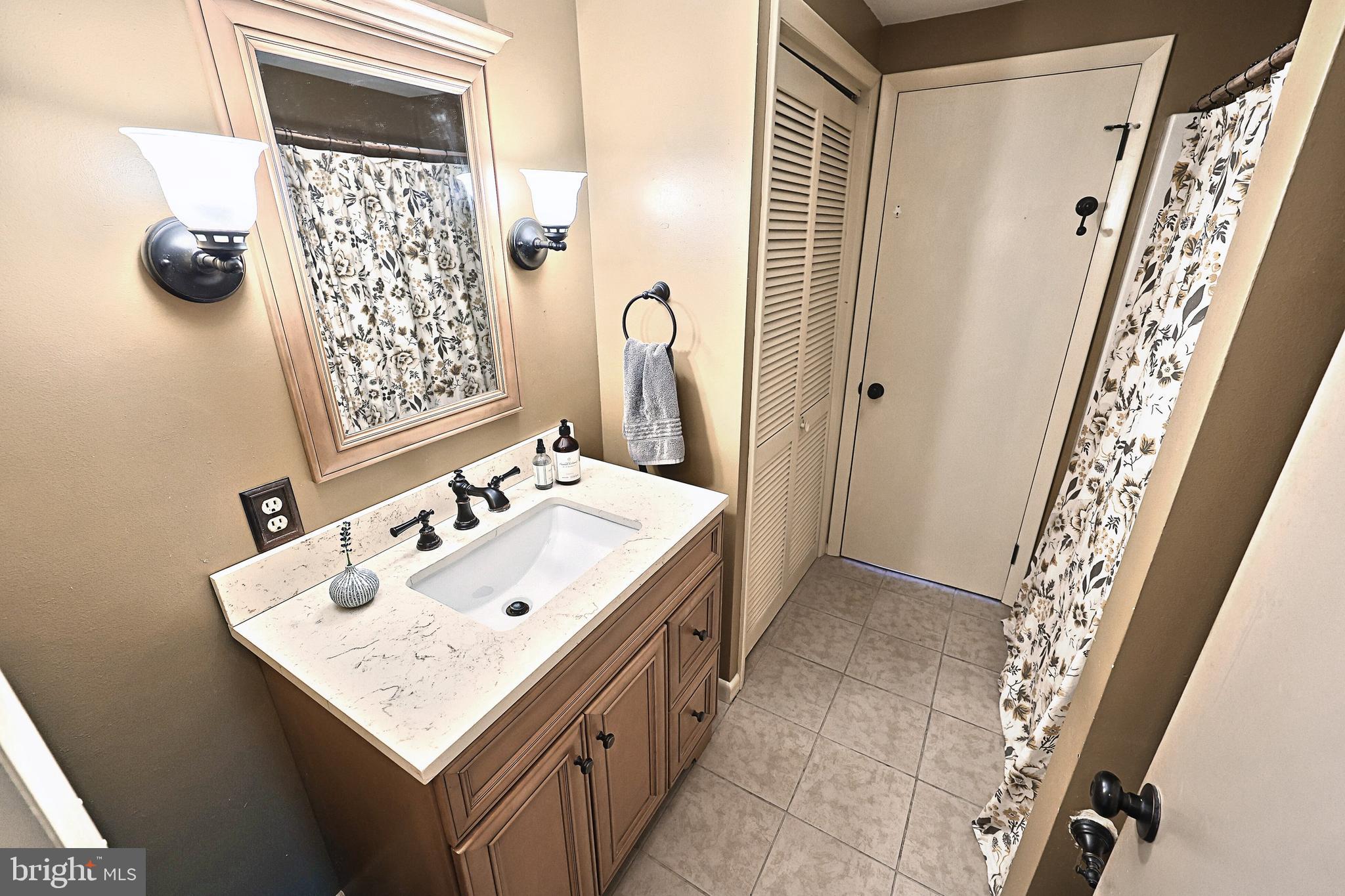 THOMASVILLE - Residential