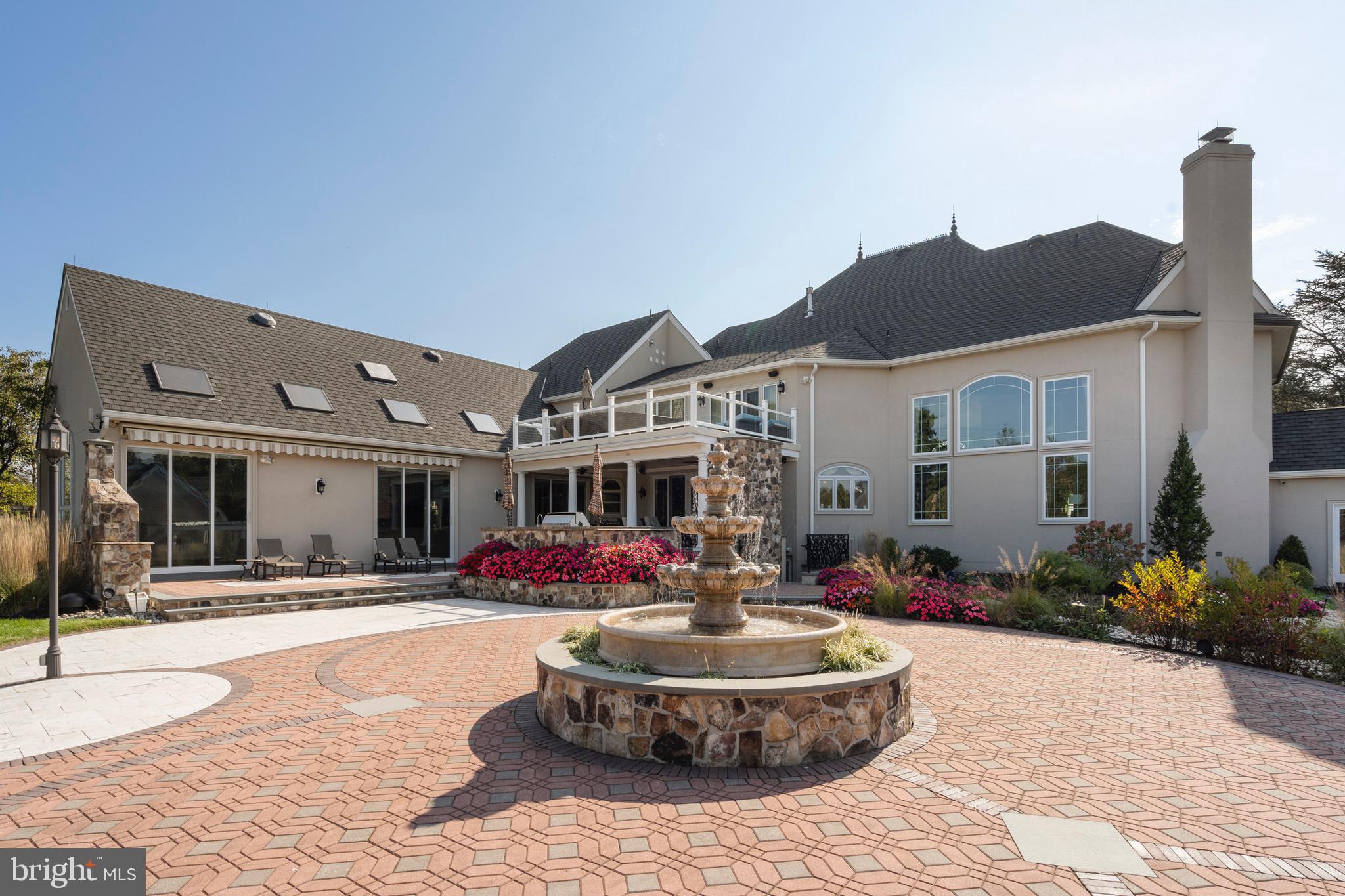GRENOBLE MANOR - Residential