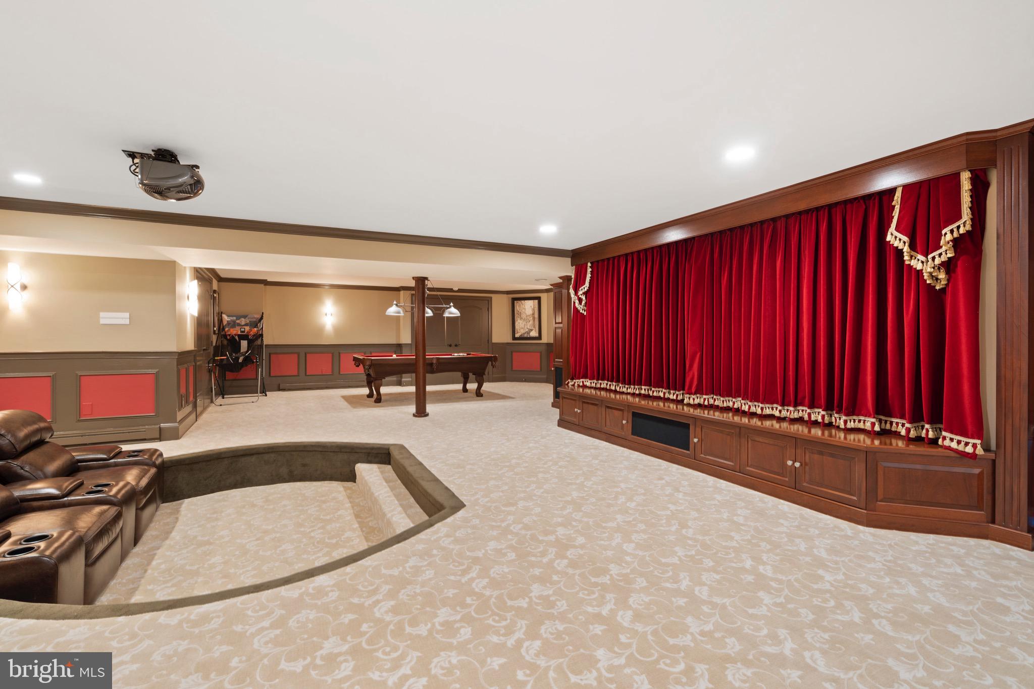 GRENOBLE MANOR - Residential