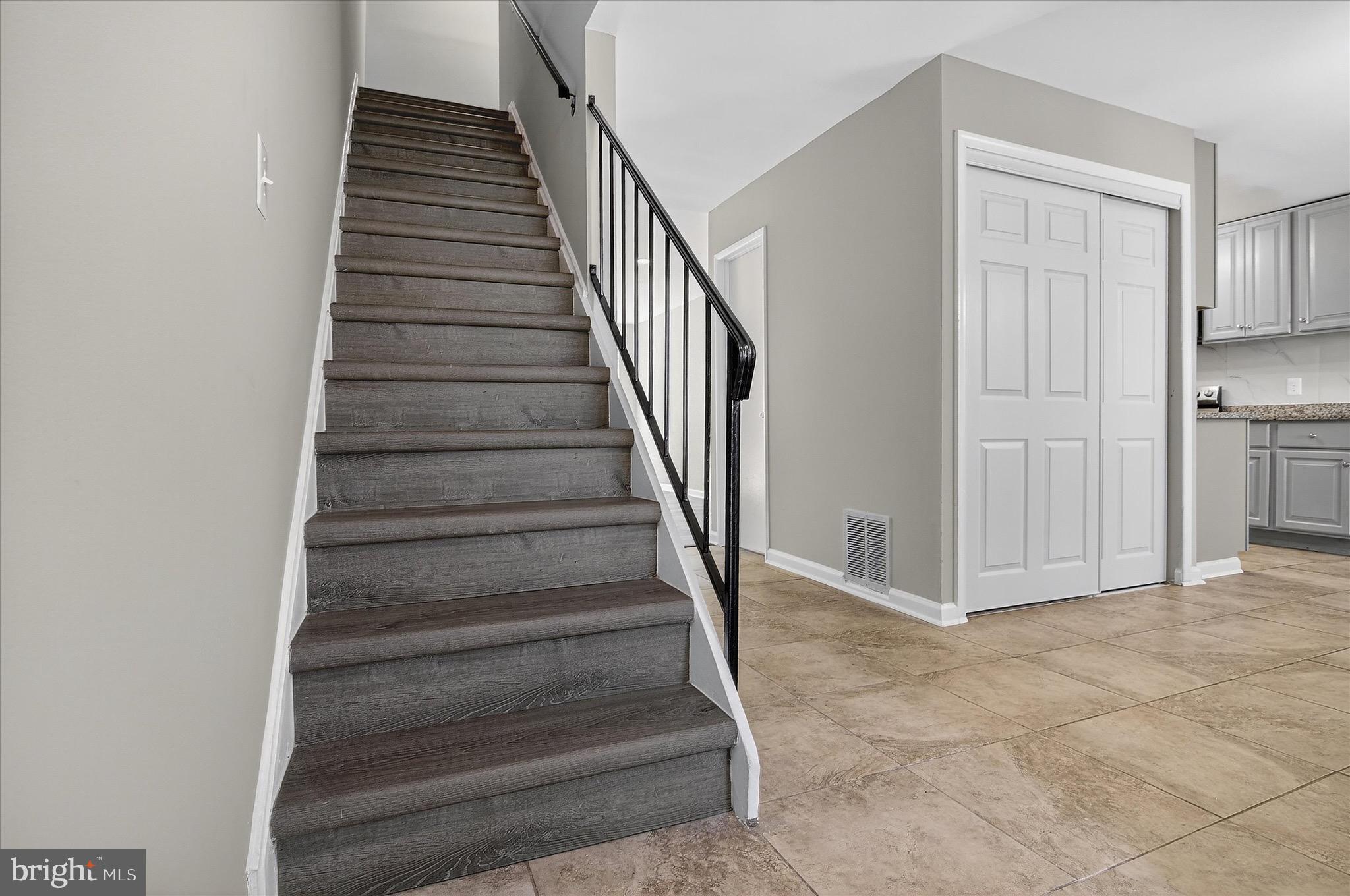 CRESTVIEW MEADOWS - Residential