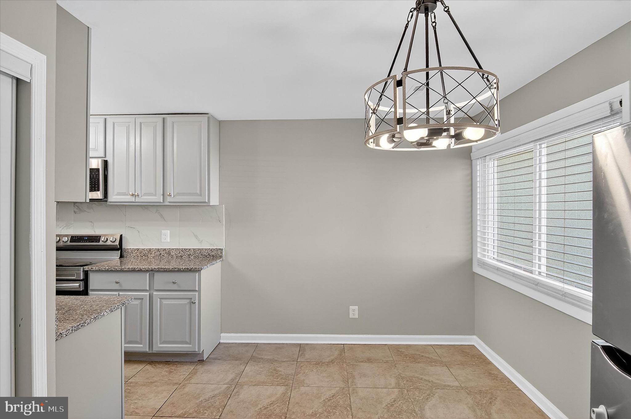 CRESTVIEW MEADOWS - Residential