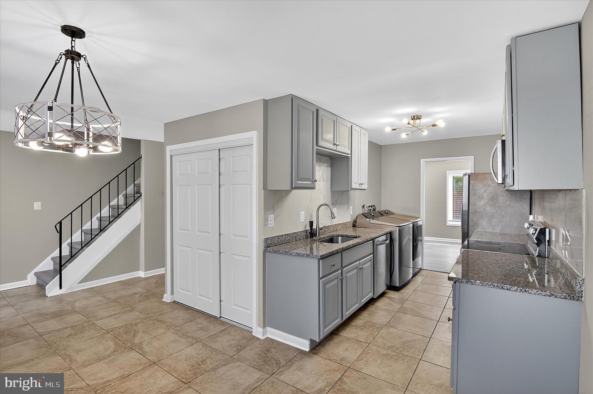 CRESTVIEW MEADOWS - Residential