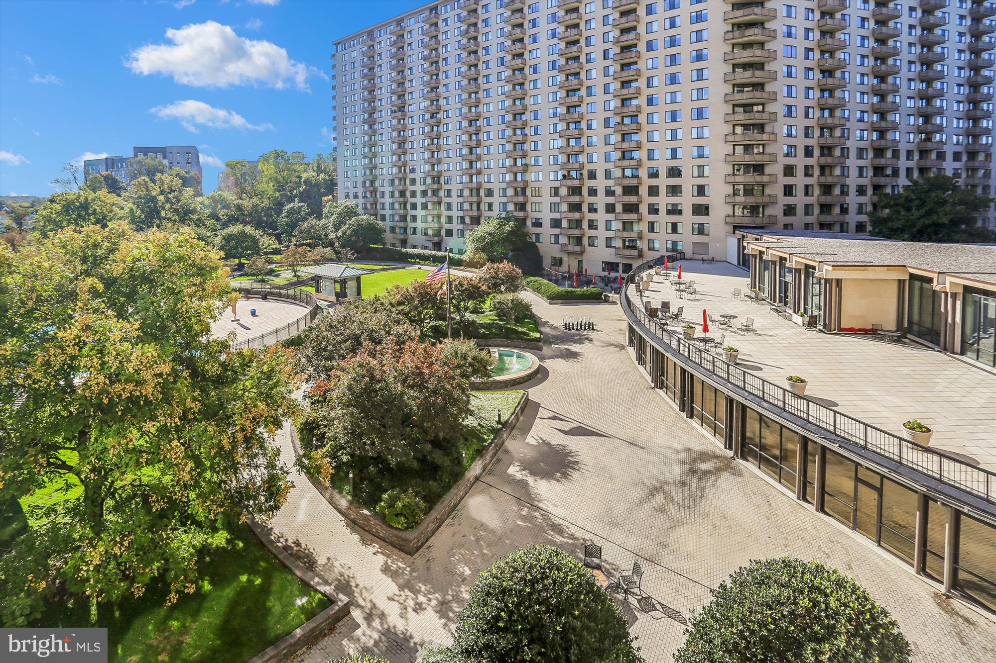 POOKS HILL - Residential