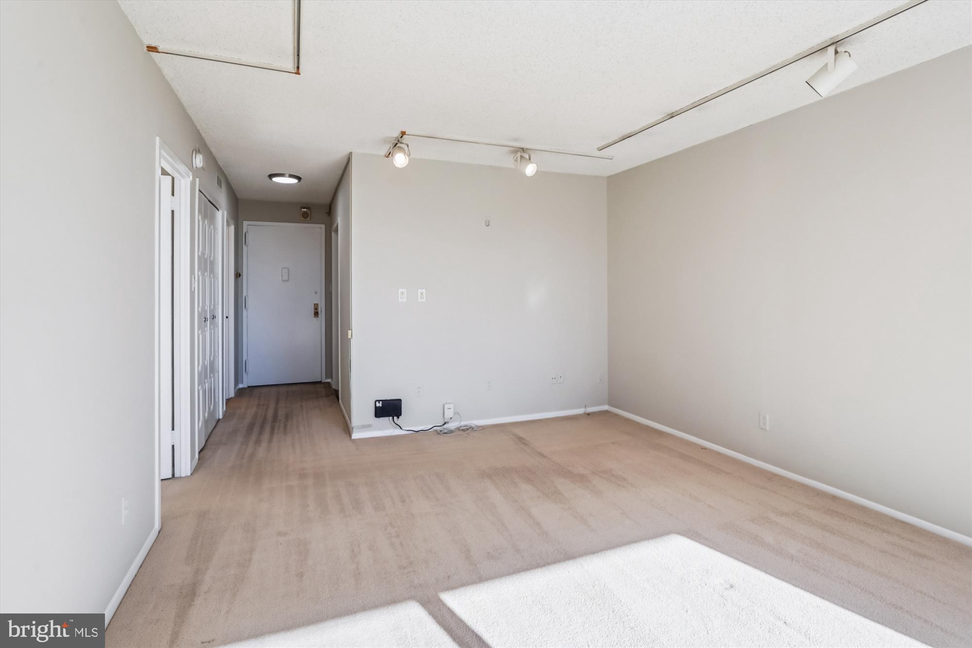 POOKS HILL - Residential