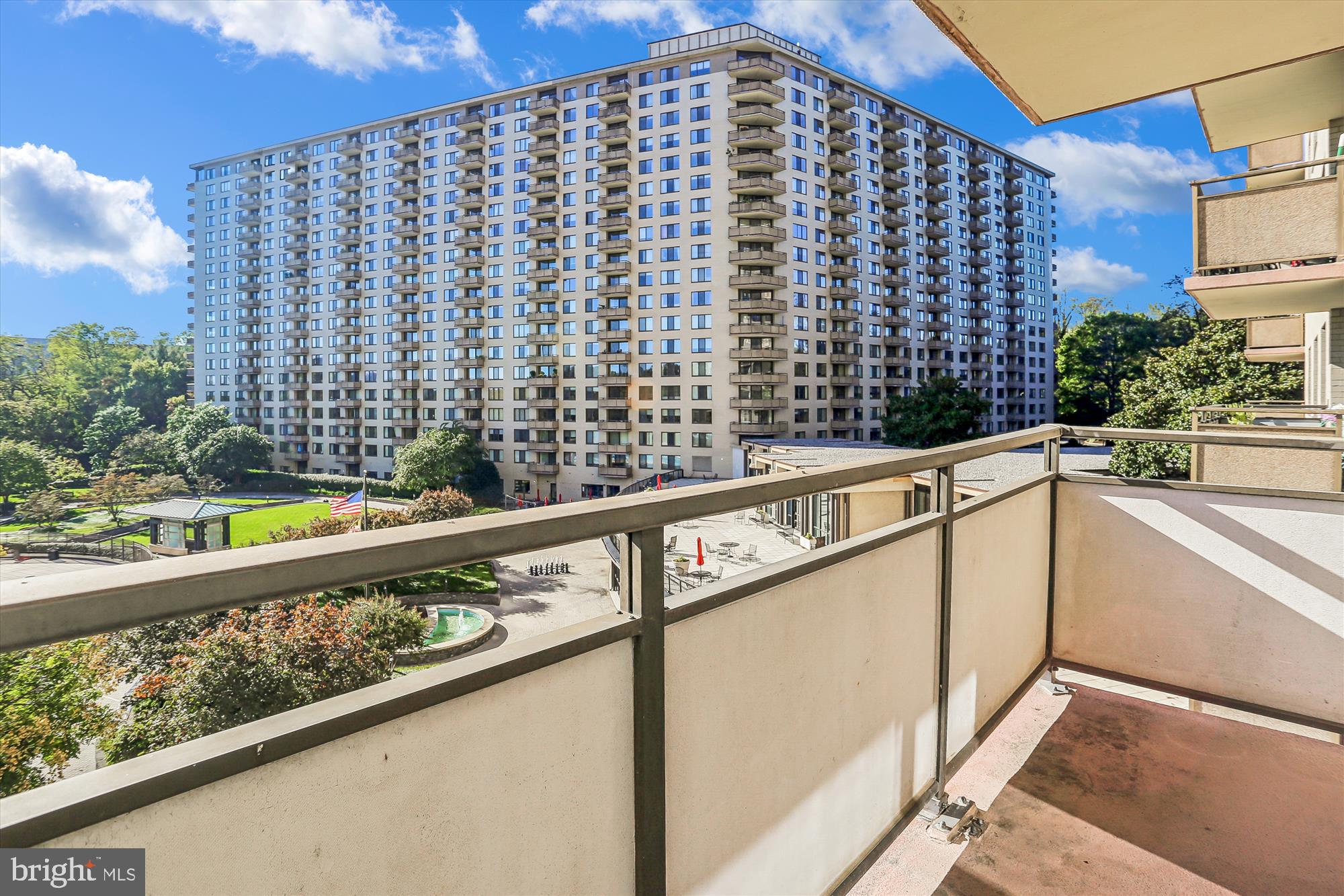 POOKS HILL - Residential