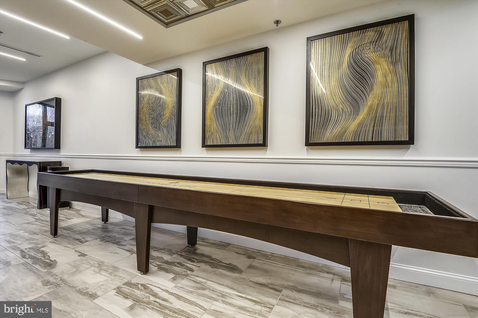 POOKS HILL - Residential