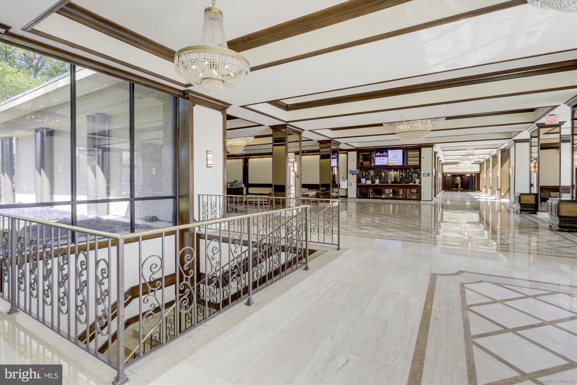 POOKS HILL - Residential