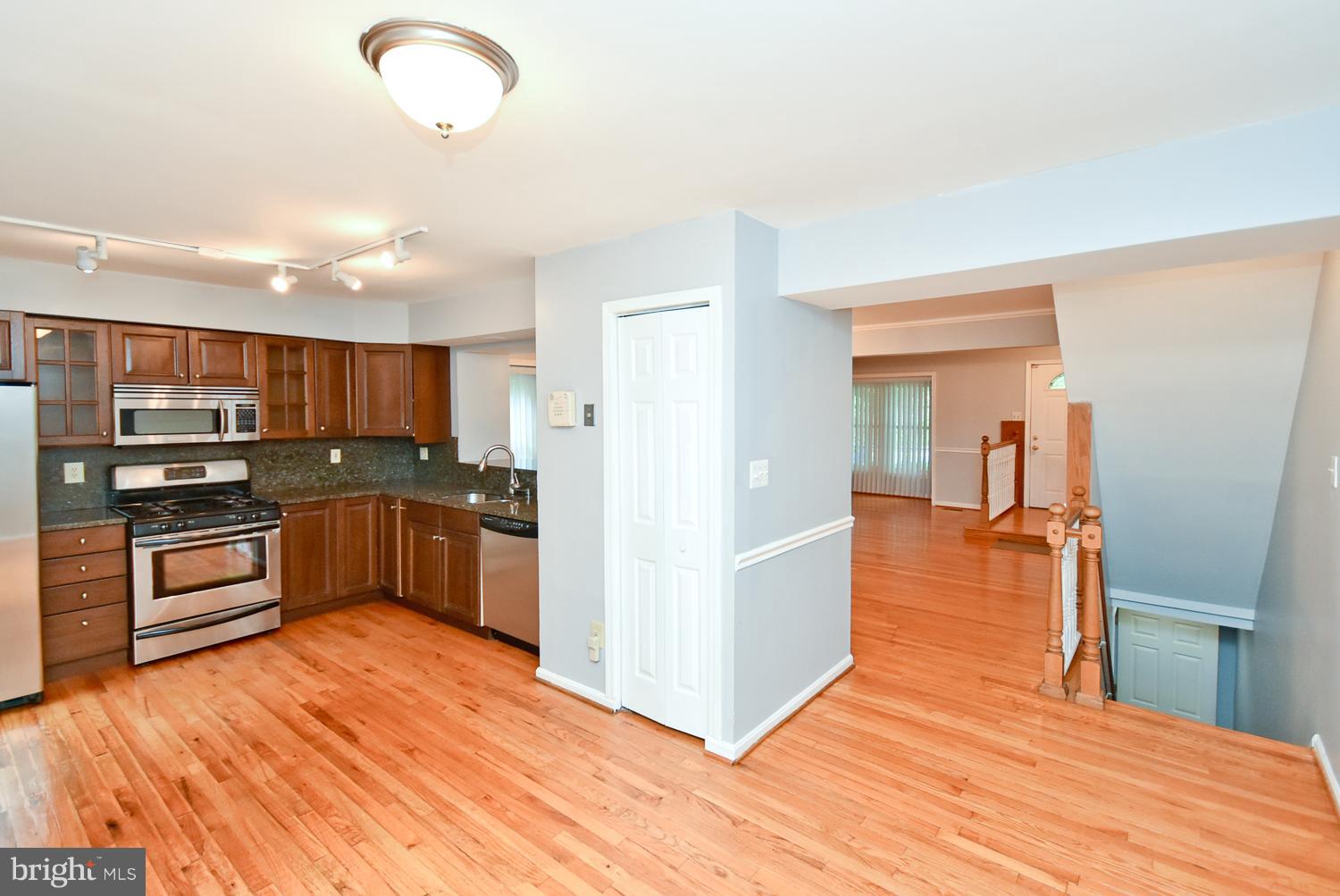 SPRINGFIELD OAKS - Residential