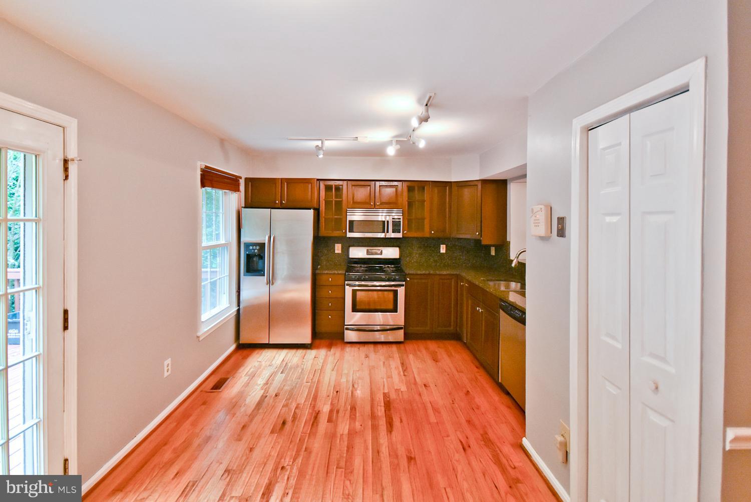 SPRINGFIELD OAKS - Residential