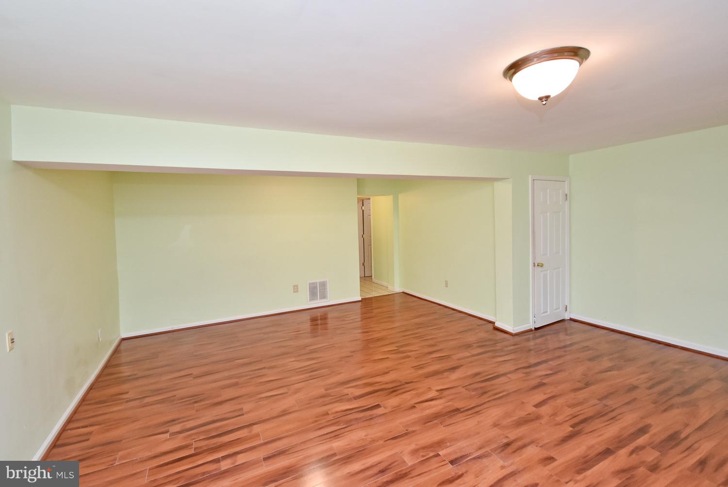 SPRINGFIELD OAKS - Residential