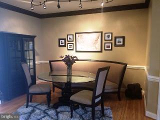 NORBECK GROVE - Residential