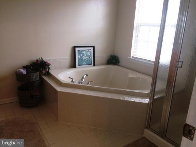 NORBECK GROVE - Residential