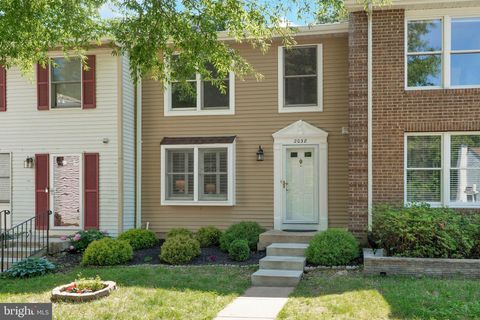Photo of 2038 Brooks Square Place, FALLS CHURCH, VA 22043 (MLS # VAFX2313356)