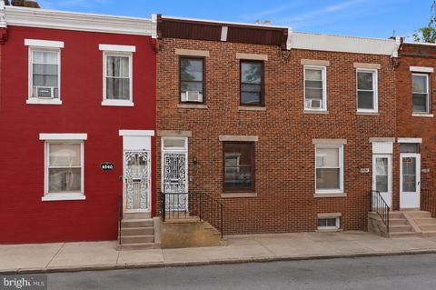 Townhouse For Sale - 4542 N Mole Street<br/> PHILADELPHIA, PA 19140