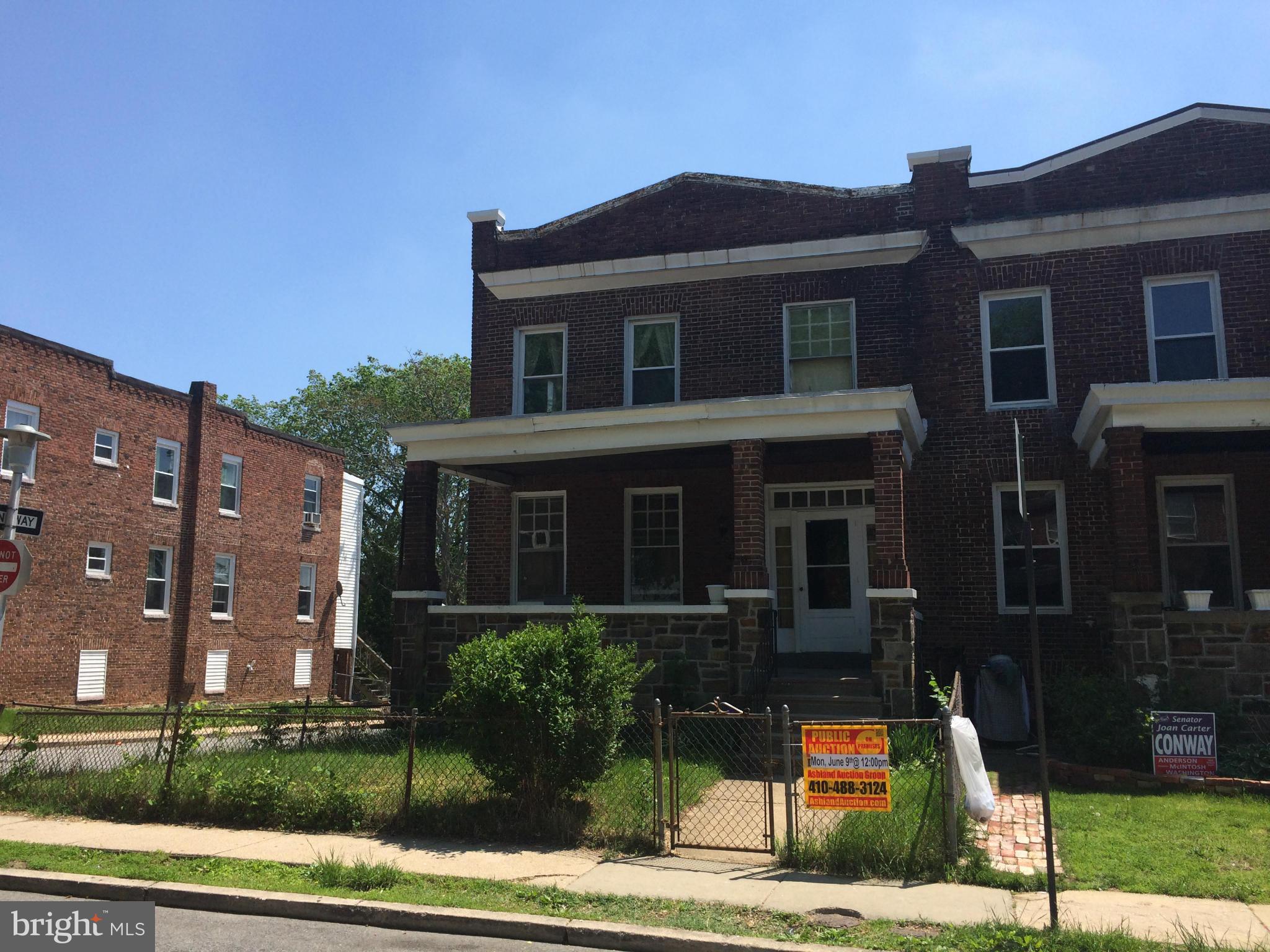 PUBLIC ONSITE AUCTION: Mon, June 9, 2014 @ 12:00pm. Starting Bid $10,000. 2 Story EOG Porchfront Townhome in Coldstream Homestead Montebello. Property is Occupied. 3BR/1BA. Pre-Bid Offers Accepted. Agents Register Your Clients.