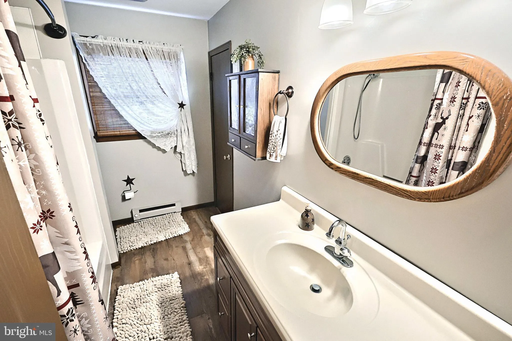 New Oxford, Pennsylvania 17350, United States, 3 Bedrooms Bedrooms, ,1 BathroomBathrooms,Residential,Pending,104545