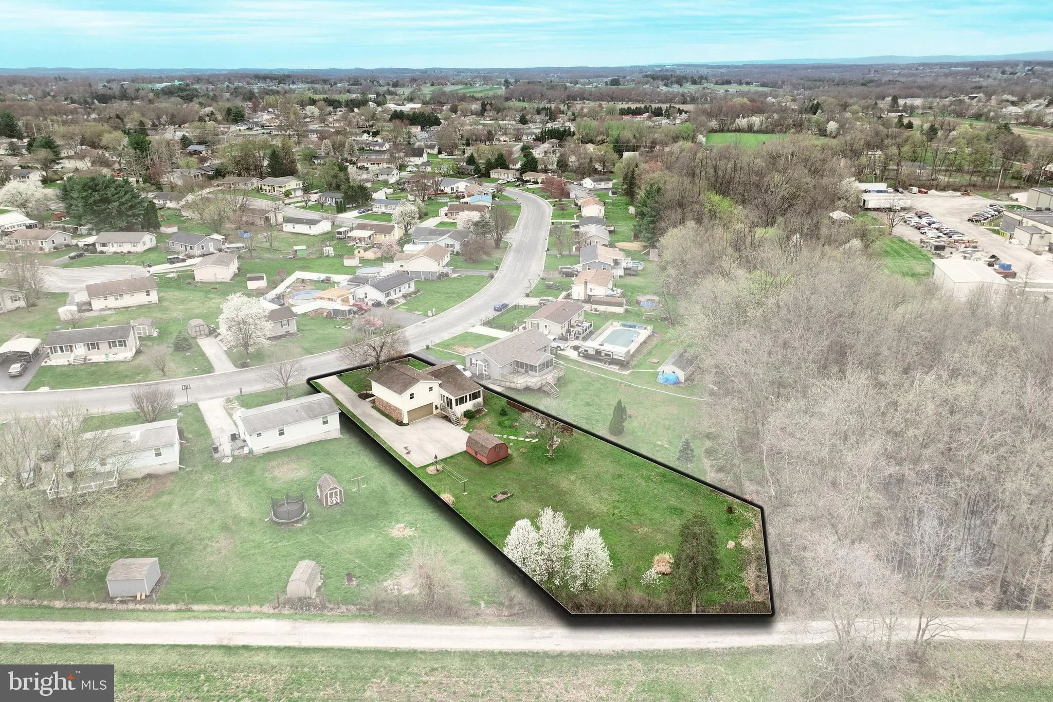 New Oxford, Pennsylvania 17350, United States, 3 Bedrooms Bedrooms, ,1 BathroomBathrooms,Residential,Pending,104545