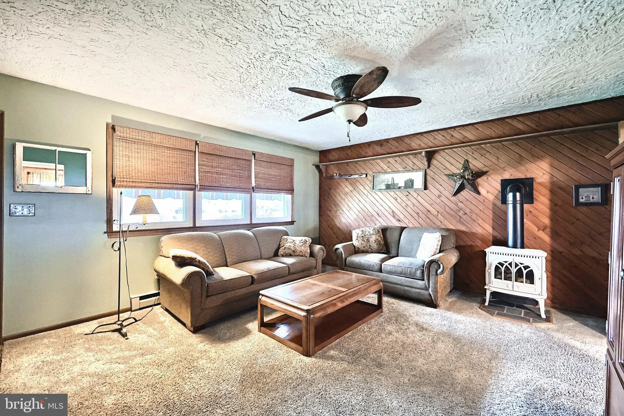 New Oxford, Pennsylvania 17350, United States, 3 Bedrooms Bedrooms, ,1 BathroomBathrooms,Residential,Pending,104545