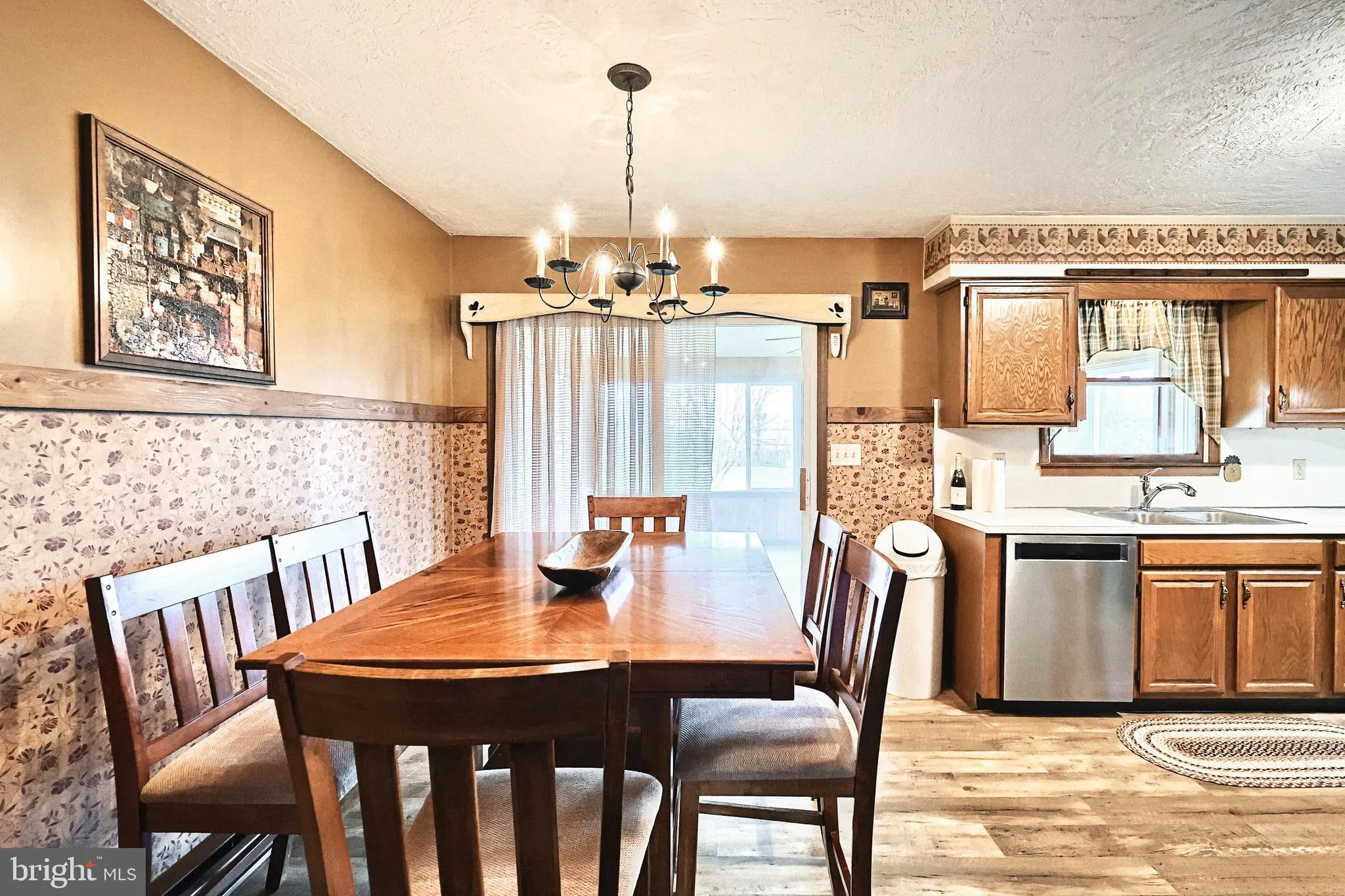 New Oxford, Pennsylvania 17350, United States, 3 Bedrooms Bedrooms, ,1 BathroomBathrooms,Residential,Pending,104545