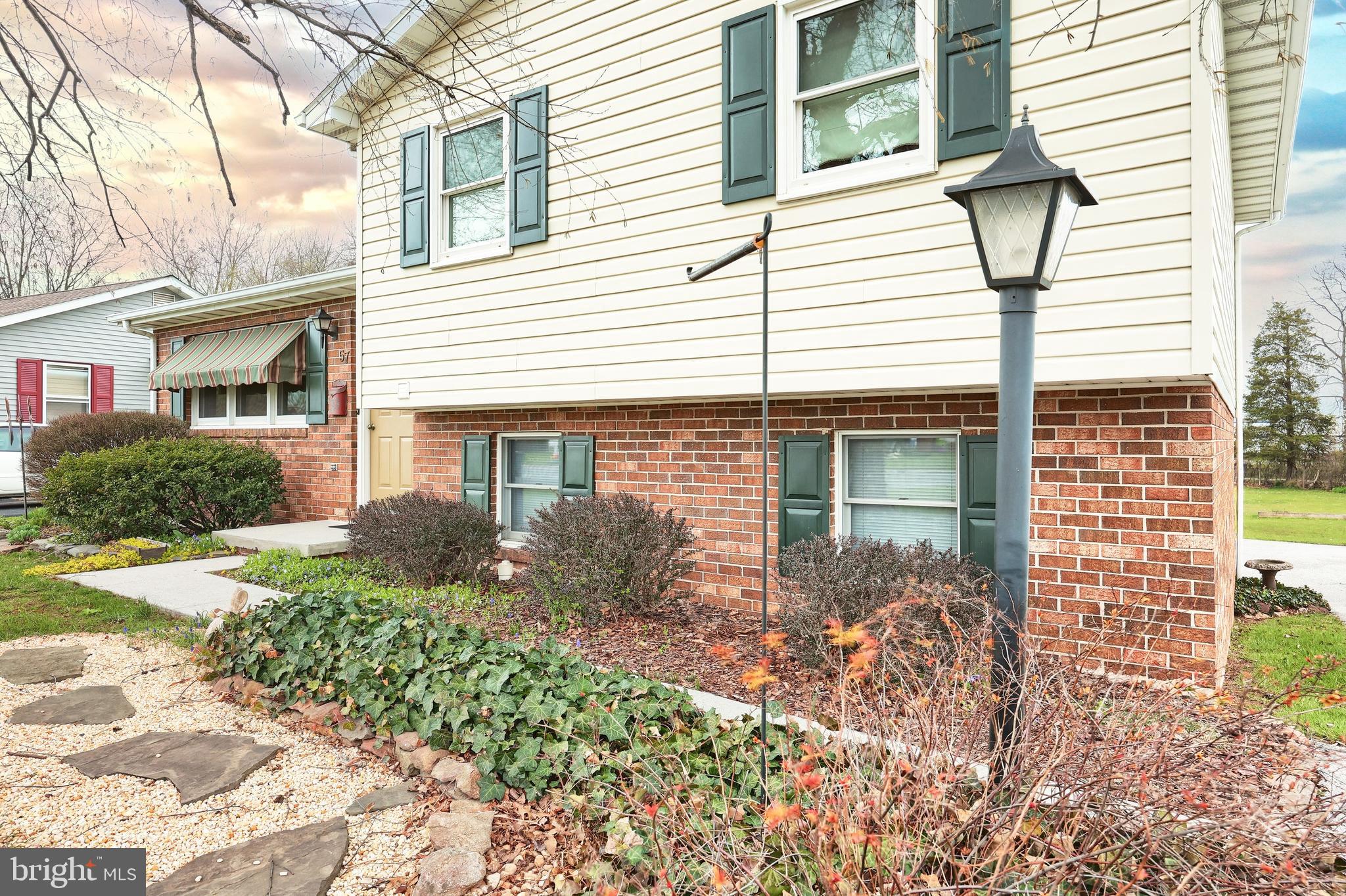 OXFORD ESTATES - Residential