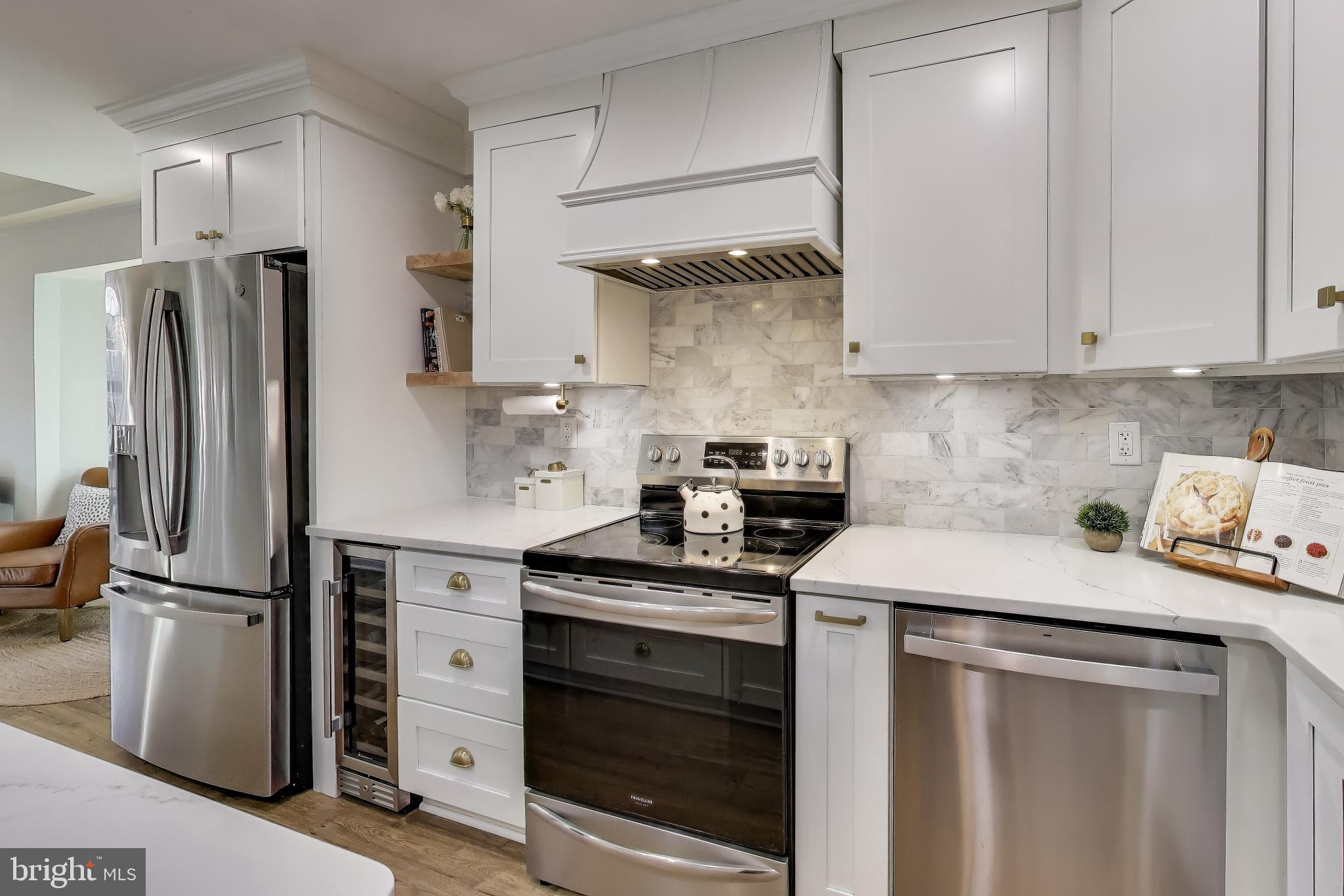 CHANTILLY HIGHLANDS - Residential