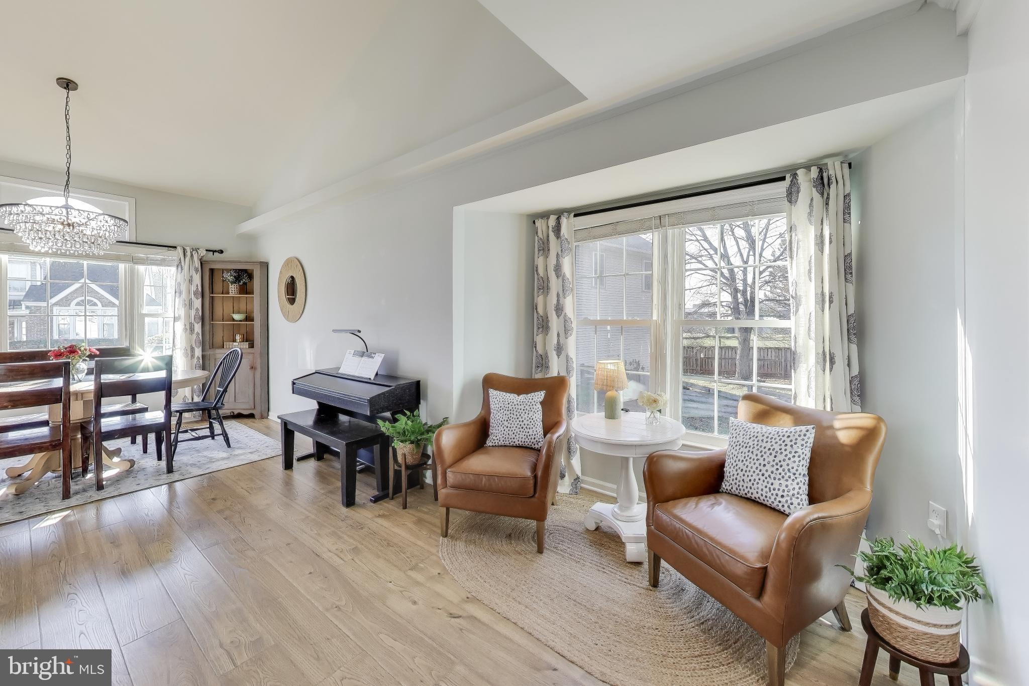 CHANTILLY HIGHLANDS - Residential