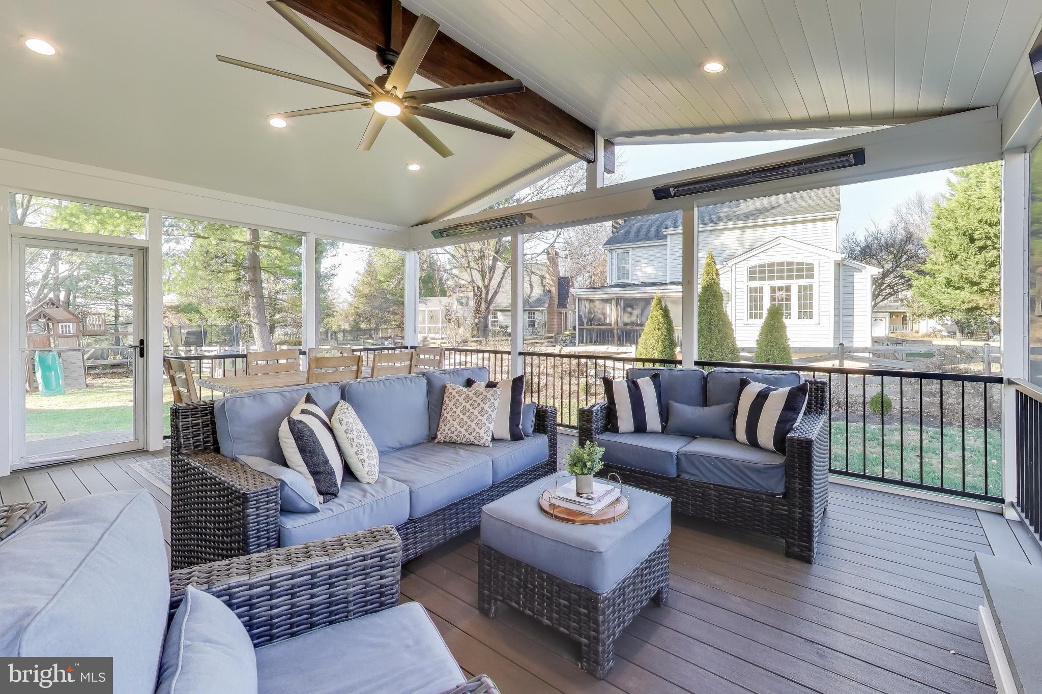 CHANTILLY HIGHLANDS - Residential