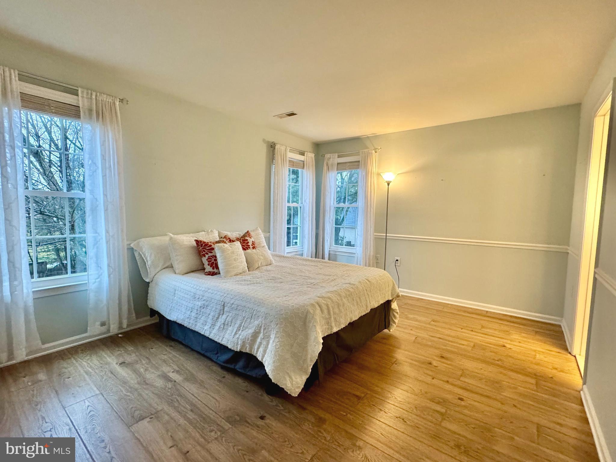 CHANTILLY HIGHLANDS - Residential