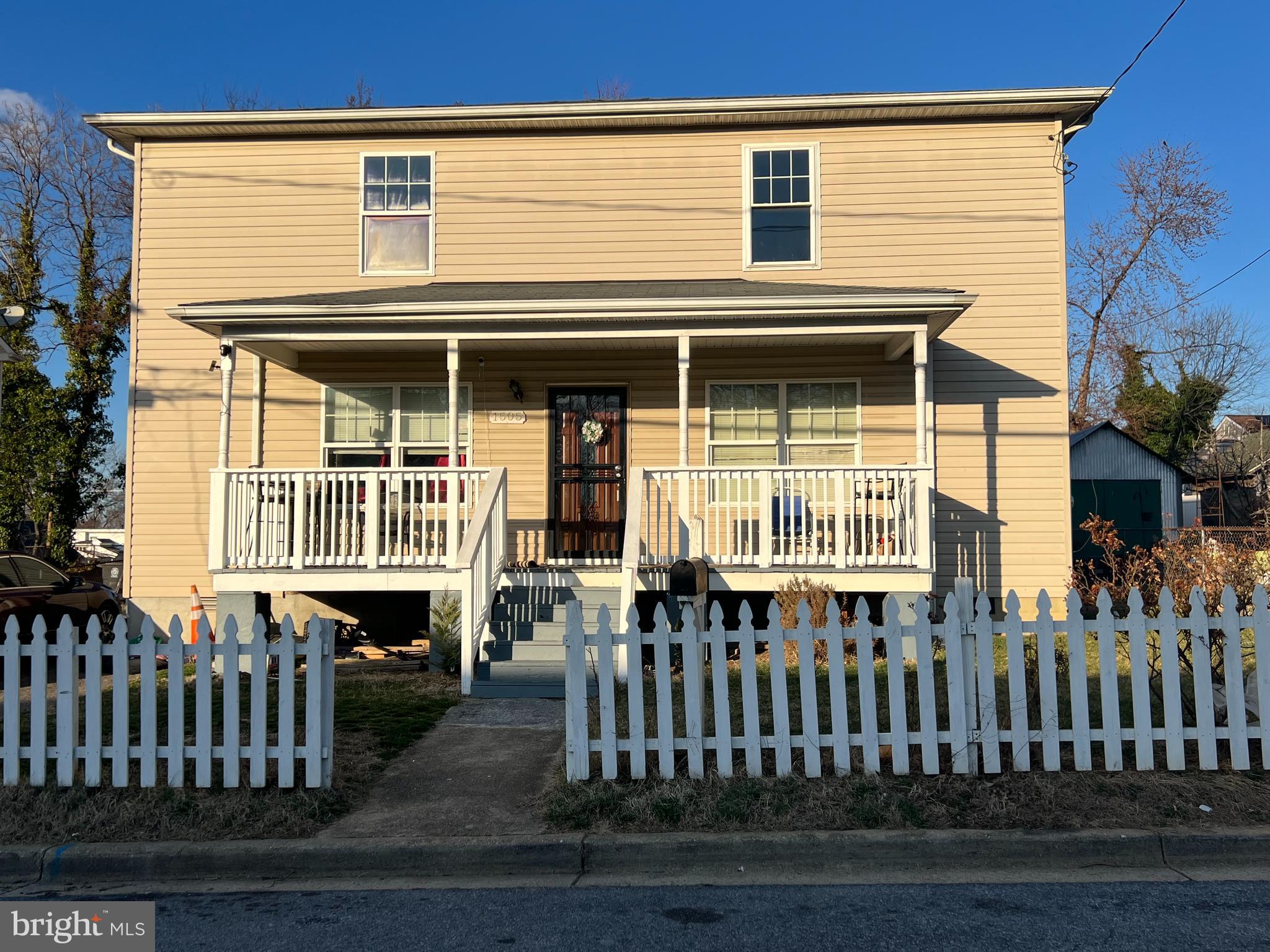 BEAUTIFUL RENOVATED HOME built in 2006! 6 bedroom, 4 bathroom home in Hyattsville, Maryland. good size back yard! Shows well
Don’t mind time on Market / owner occupied.
Seller Request Realty Title Service for this transaction. Home Inspection Report available up on request; property appraised at 495k.