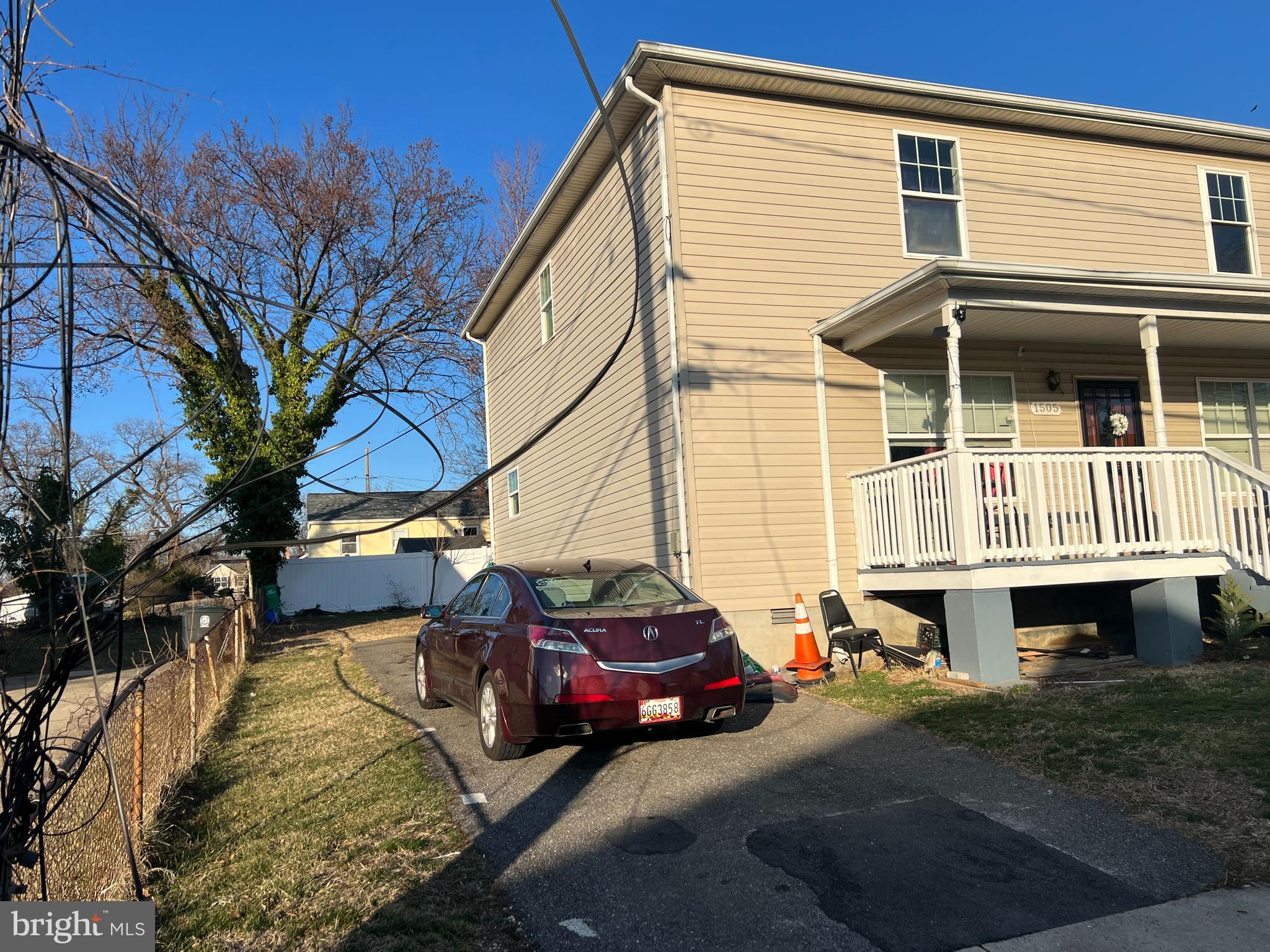 WHITE HOUSE HEIGHTS - Residential