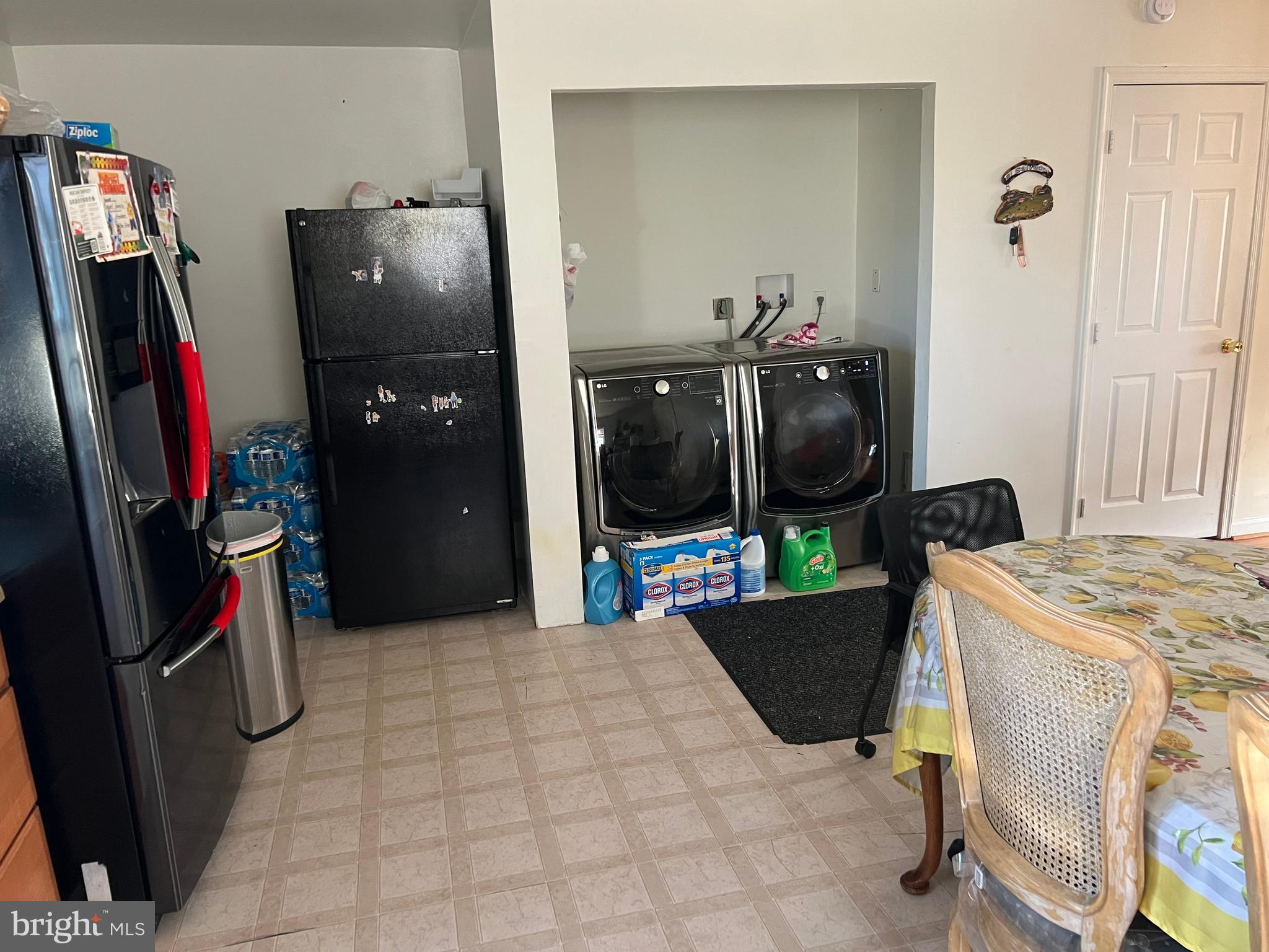 WHITE HOUSE HEIGHTS - Residential