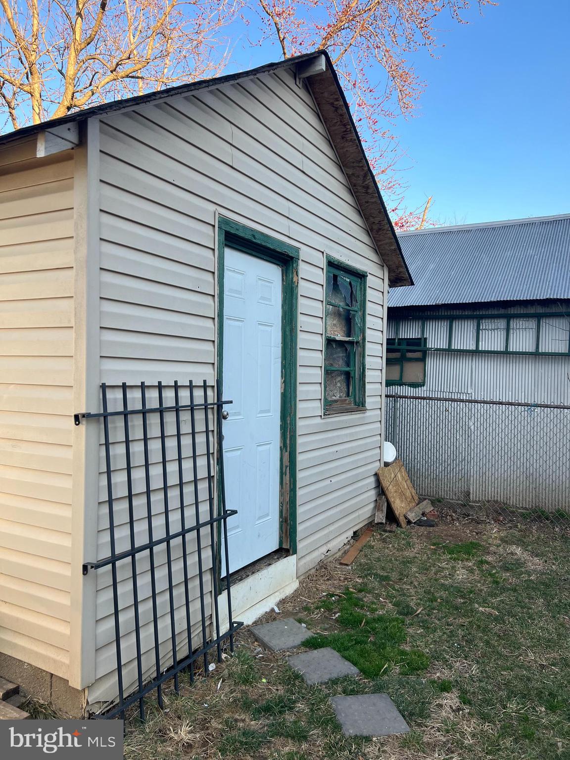 WHITE HOUSE HEIGHTS - Residential