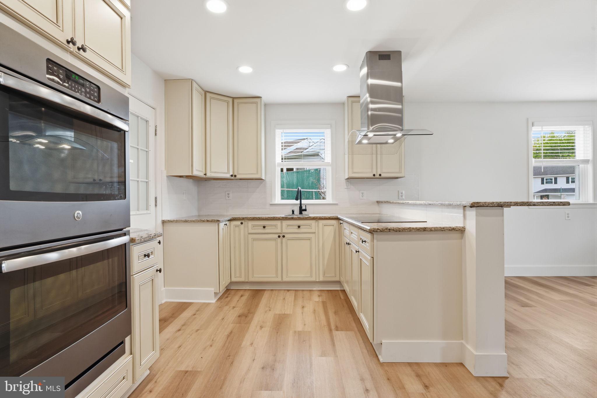 LANGHORNE TERRACE - Residential