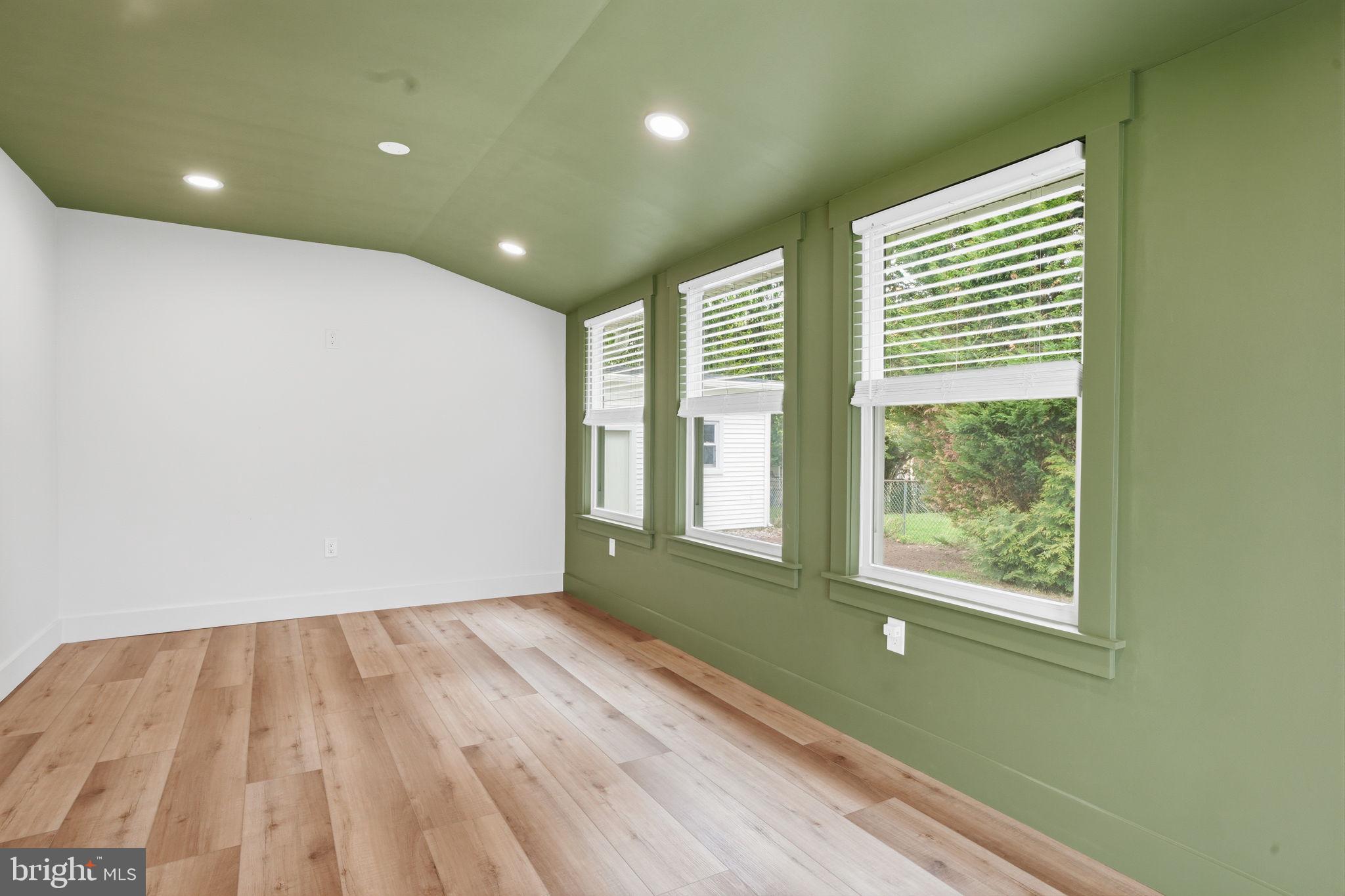 LANGHORNE TERRACE - Residential
