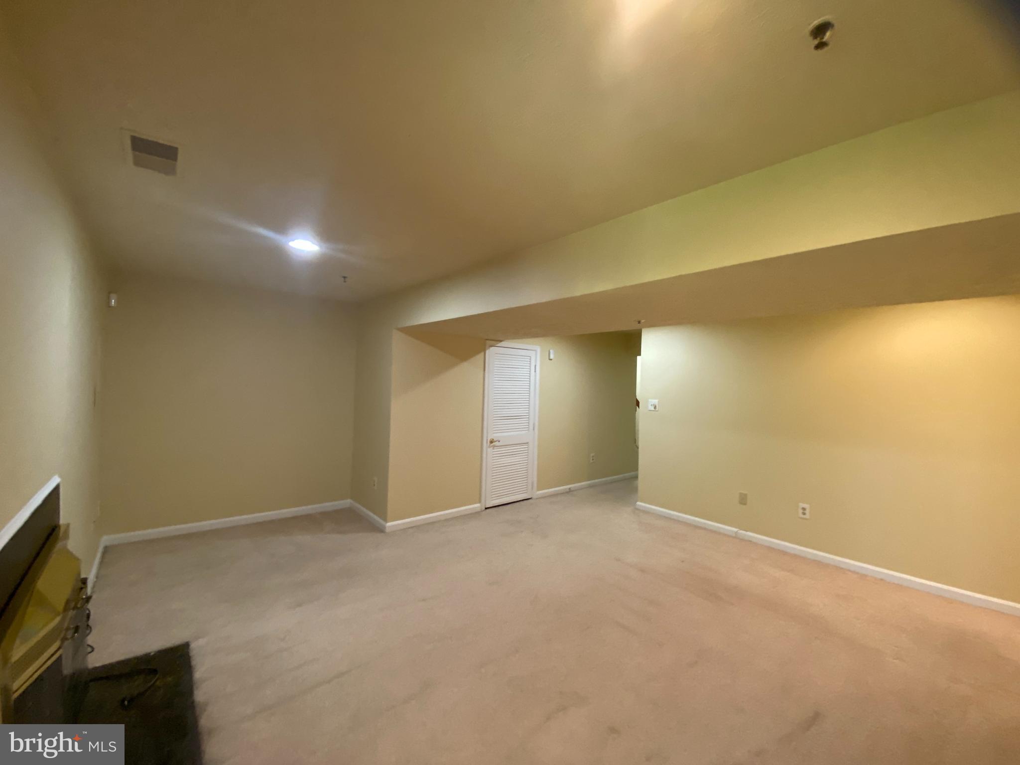 REGENCY MEADOWS - Residential