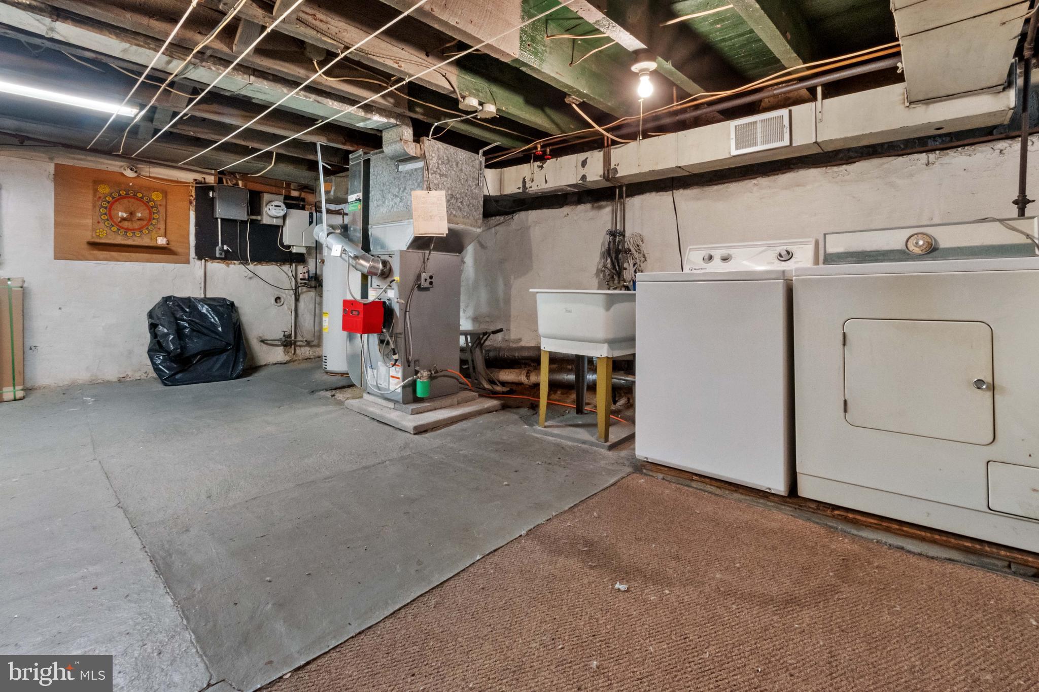 EAST FALLS - Residential