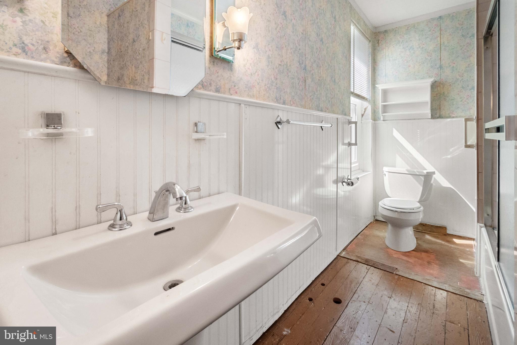 EAST FALLS - Residential