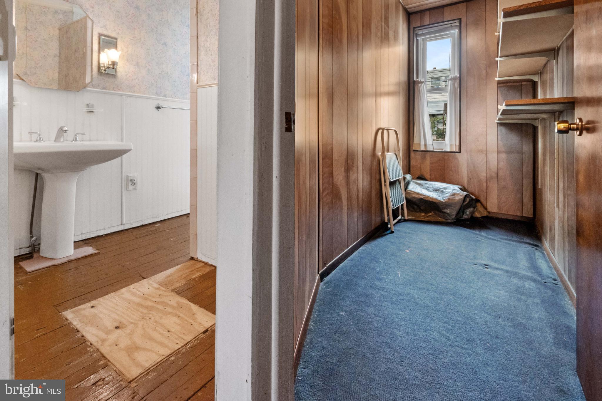 EAST FALLS - Residential