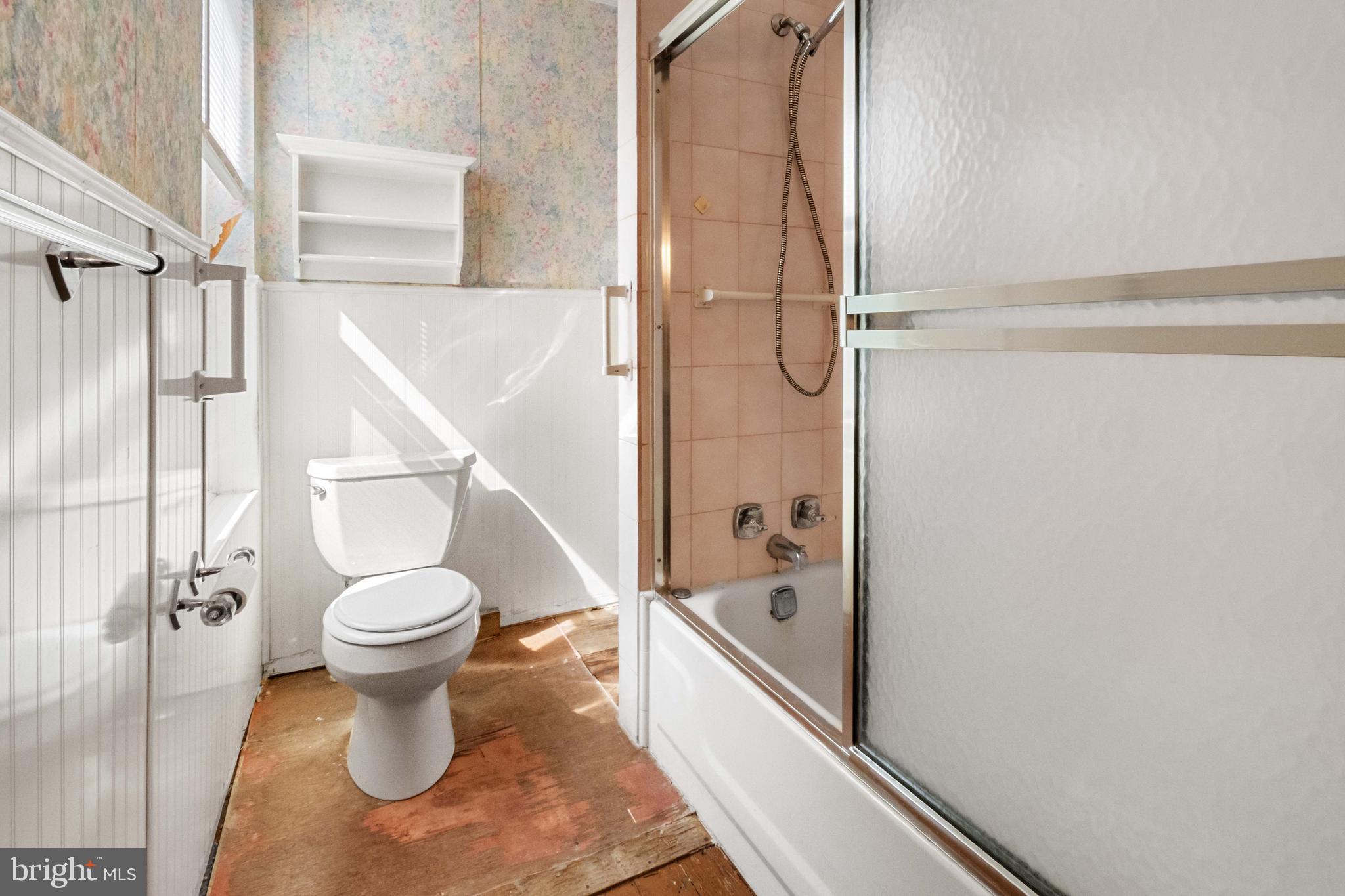 EAST FALLS - Residential