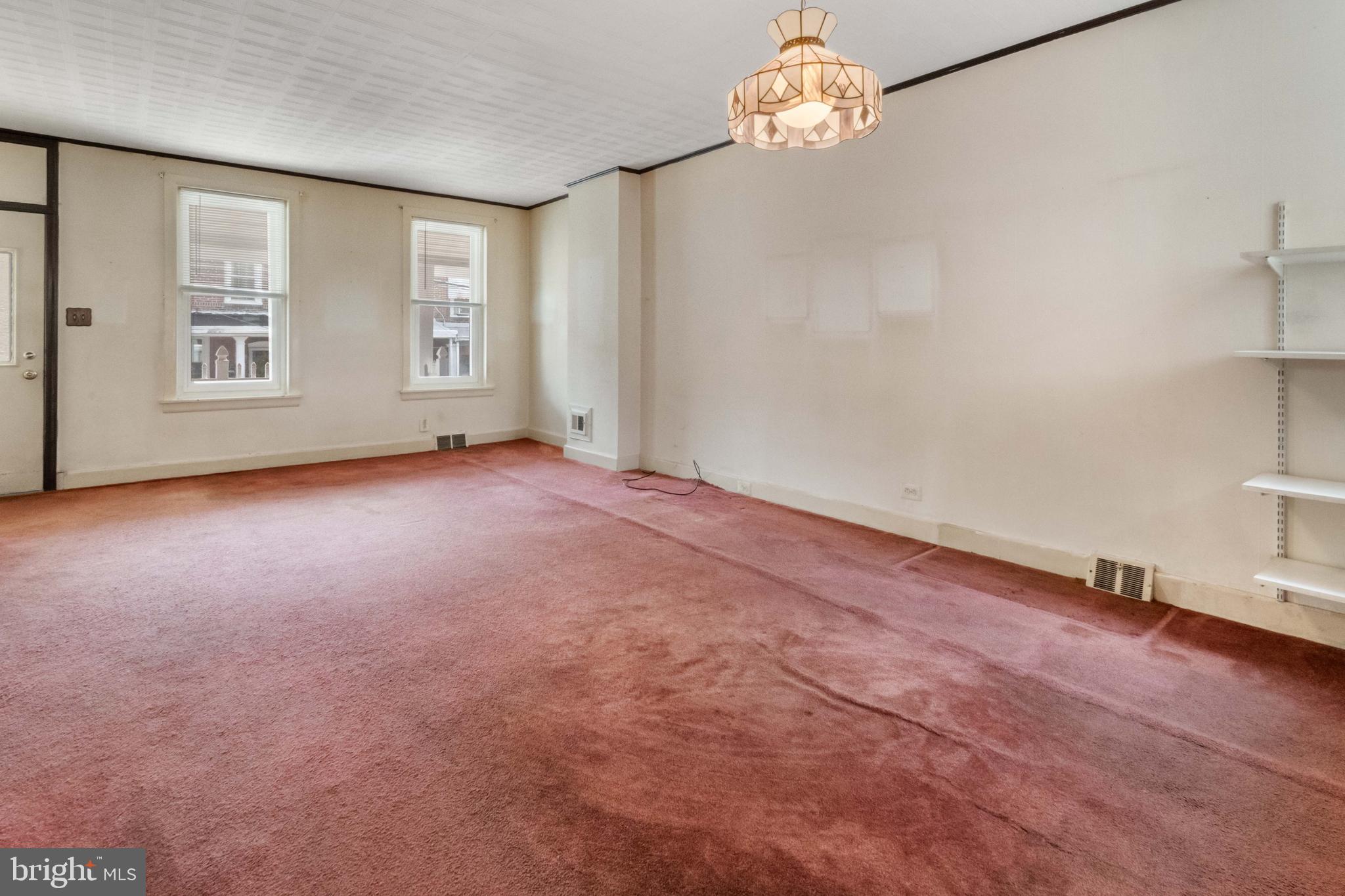 EAST FALLS - Residential